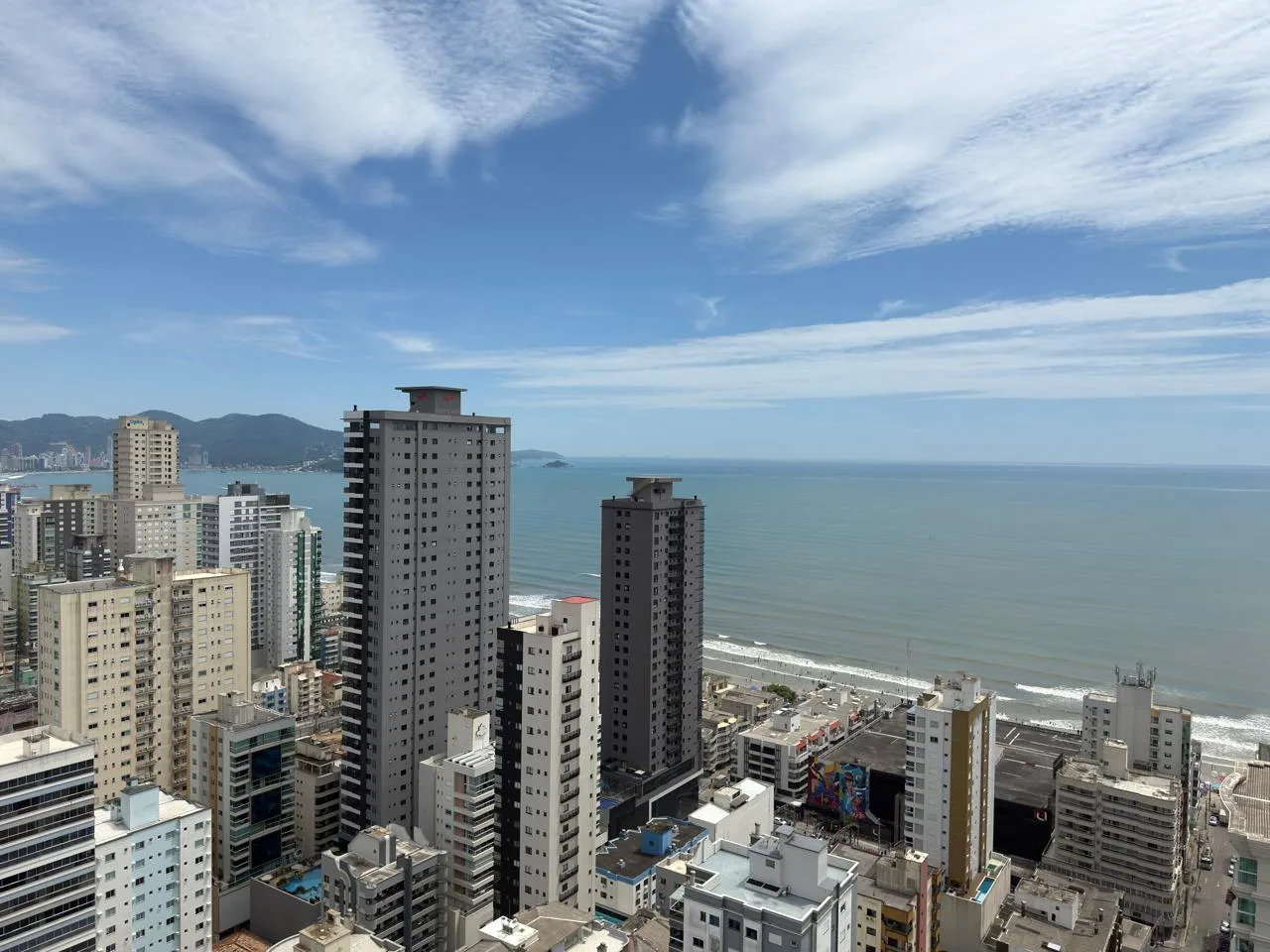 APARTAMENTO À VENDA EM ITAPEMA SC — foto principal