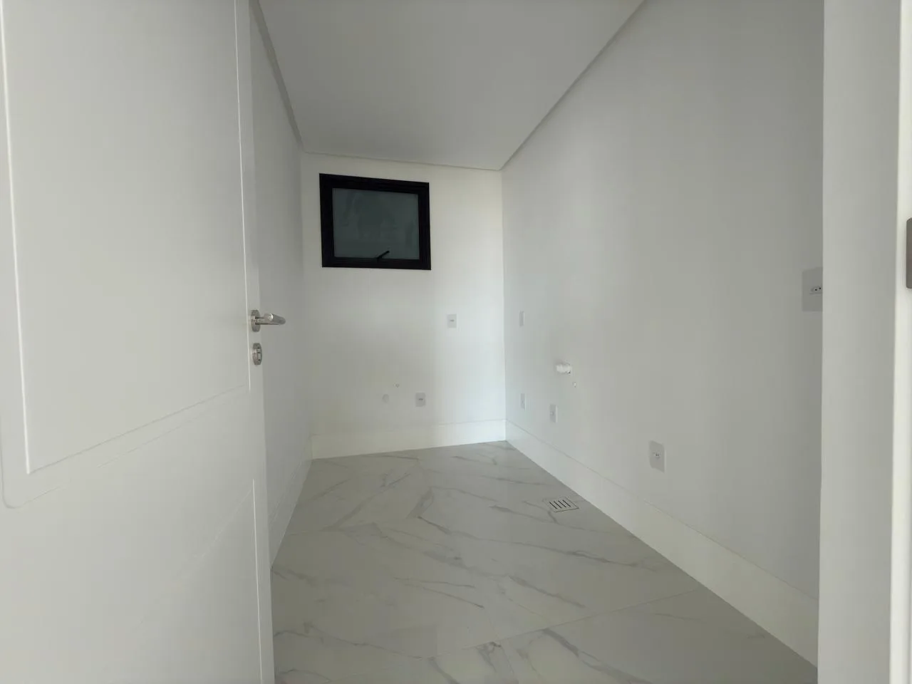 APARTAMENTO À VENDA EM ITAPEMA SC — foto 2