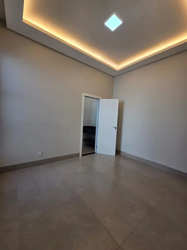VENDA | CASA NO BAIRRO SAGRADA FAMÍLIA