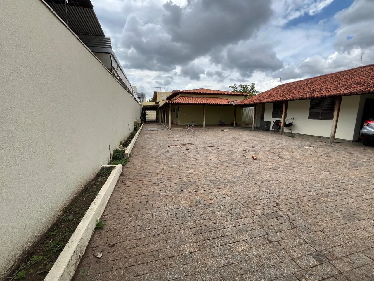 CASA DISPONÍVEL PARA VENDA NO CENTRO EM RONDONÓPOLIS! — foto 8