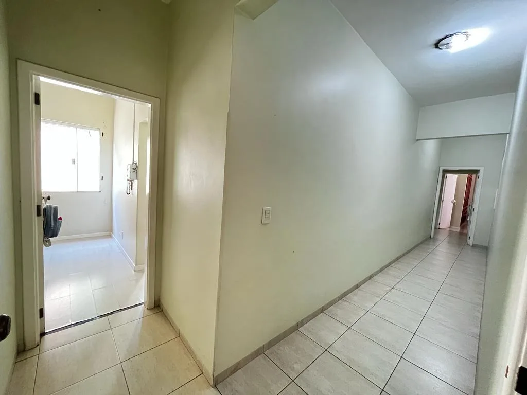 CASA DISPONÍVEL PARA VENDA NO CENTRO EM RONDONÓPOLIS! — foto 14