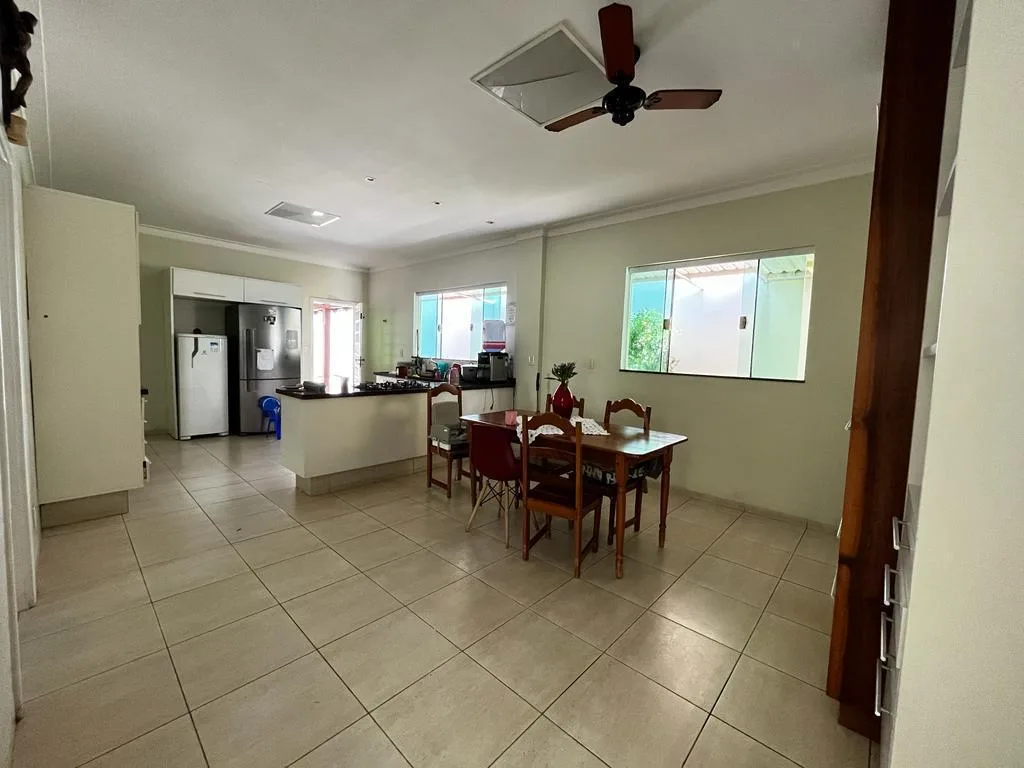 CASA DISPONÍVEL PARA VENDA NO CENTRO EM RONDONÓPOLIS! — foto 16