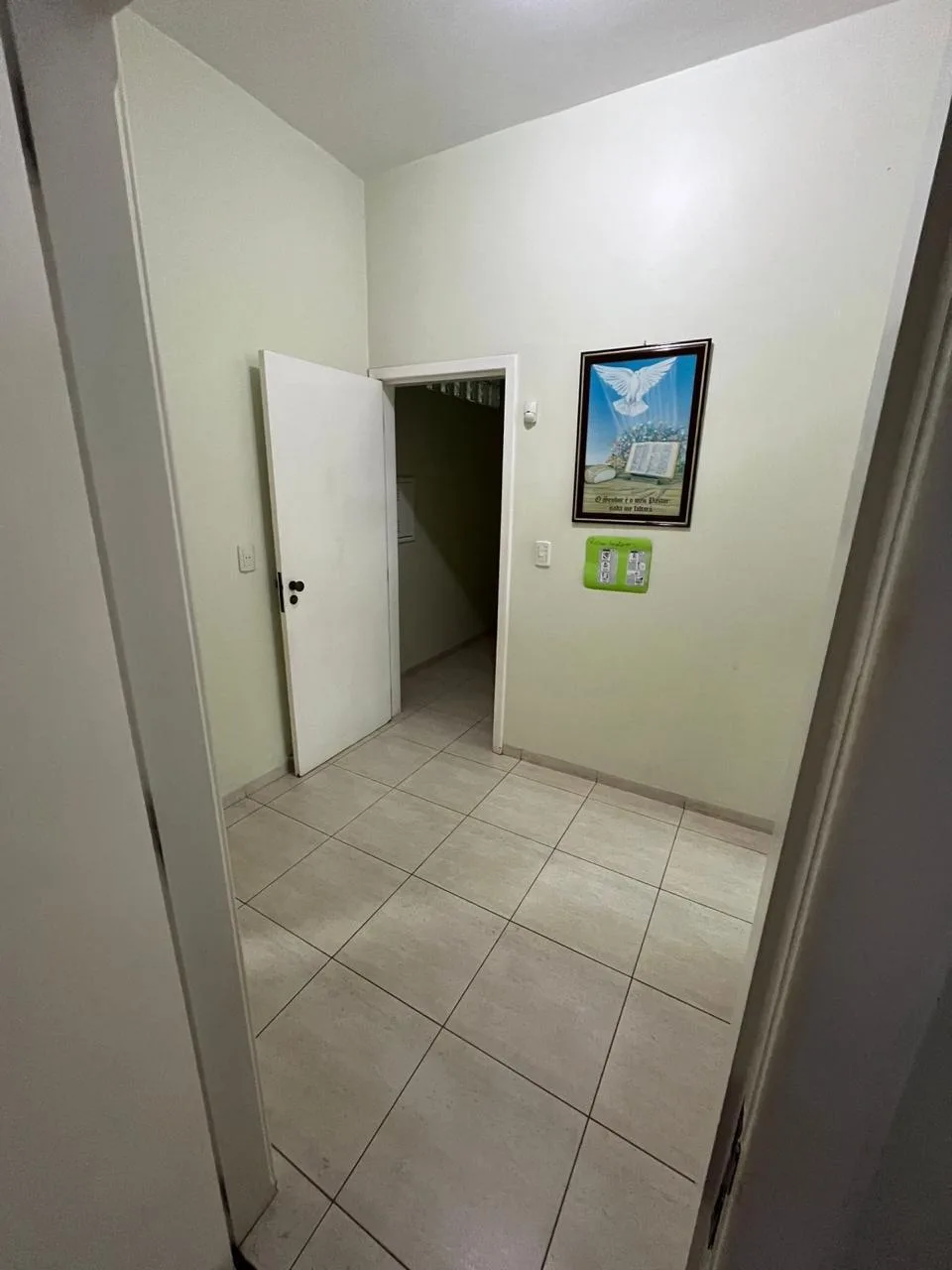 CASA DISPONÍVEL PARA VENDA NO CENTRO EM RONDONÓPOLIS! — foto 20