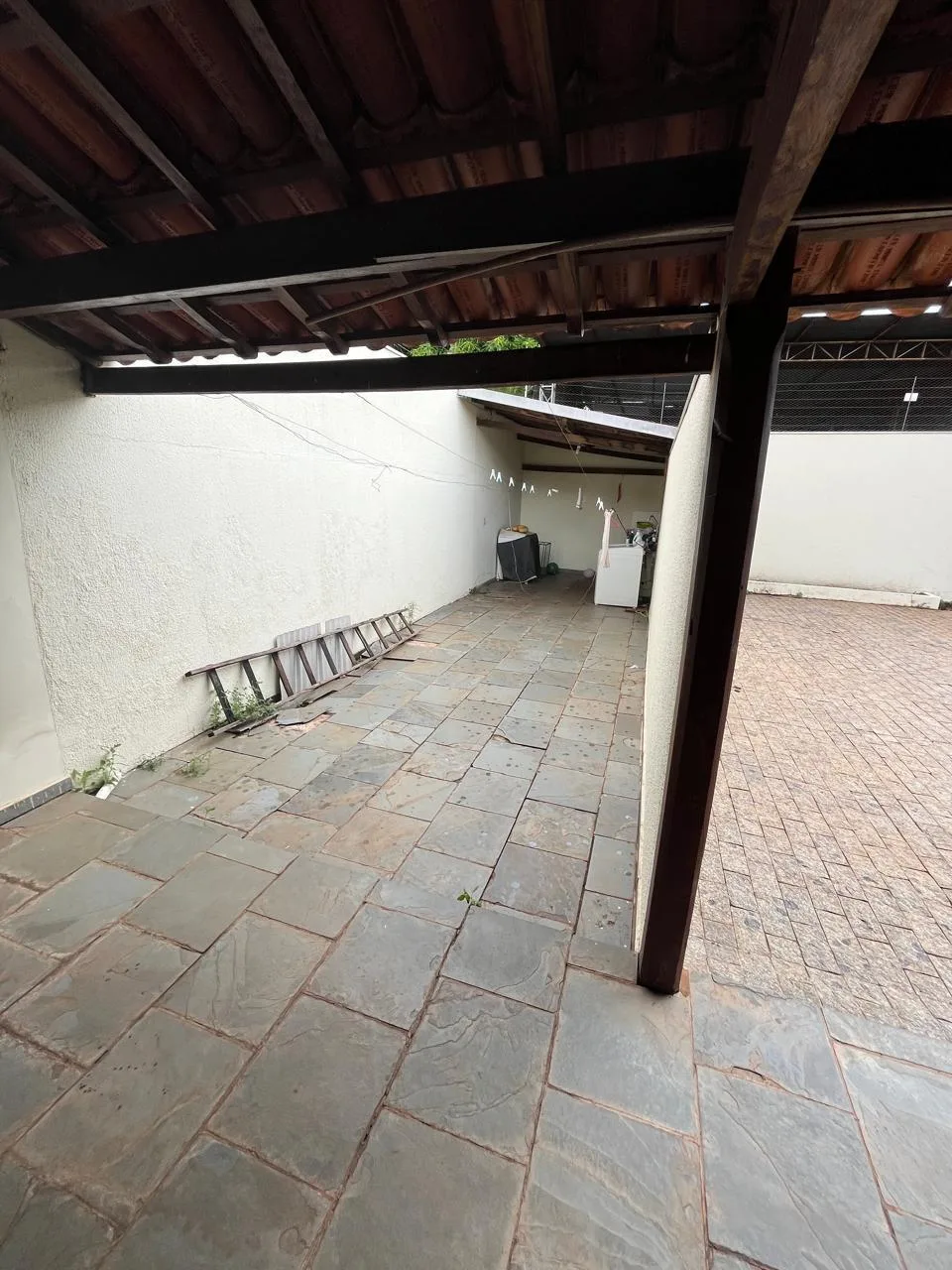 CASA DISPONÍVEL PARA VENDA NO CENTRO EM RONDONÓPOLIS! — foto 32