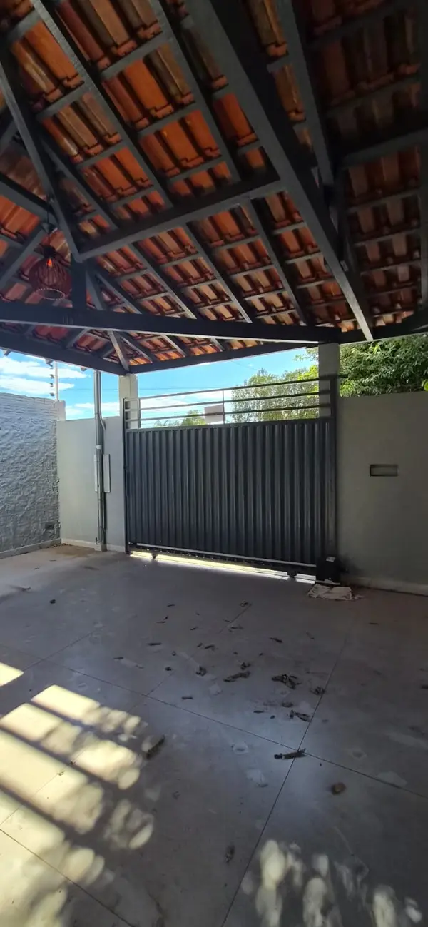 Casa a venda/aluguel no Bairro Vila Aurora II - Rondonópolis/MT