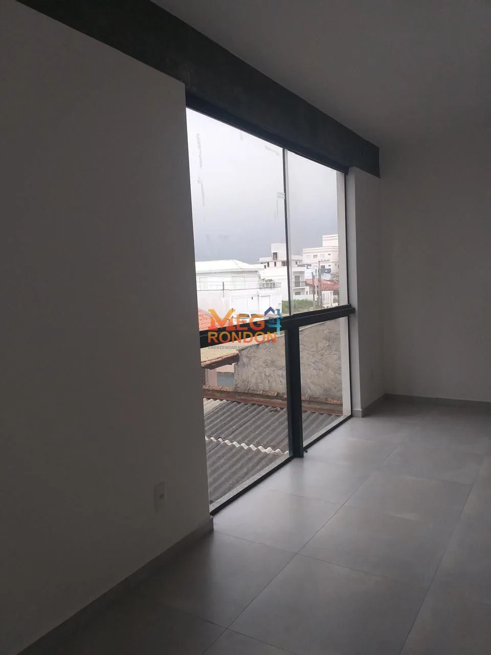 APARTAMENTO À VENDA BAIRRO ITACOLOMI BALNEÁRIO PIÇARRAS SANTA CATARINA — foto 2